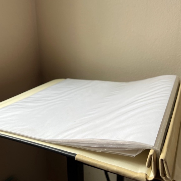 New Old Stock 12 x 12 Faux Leather Scrapbook Album 20 Top Loading Pages *Flaws - Picture 4 of 12